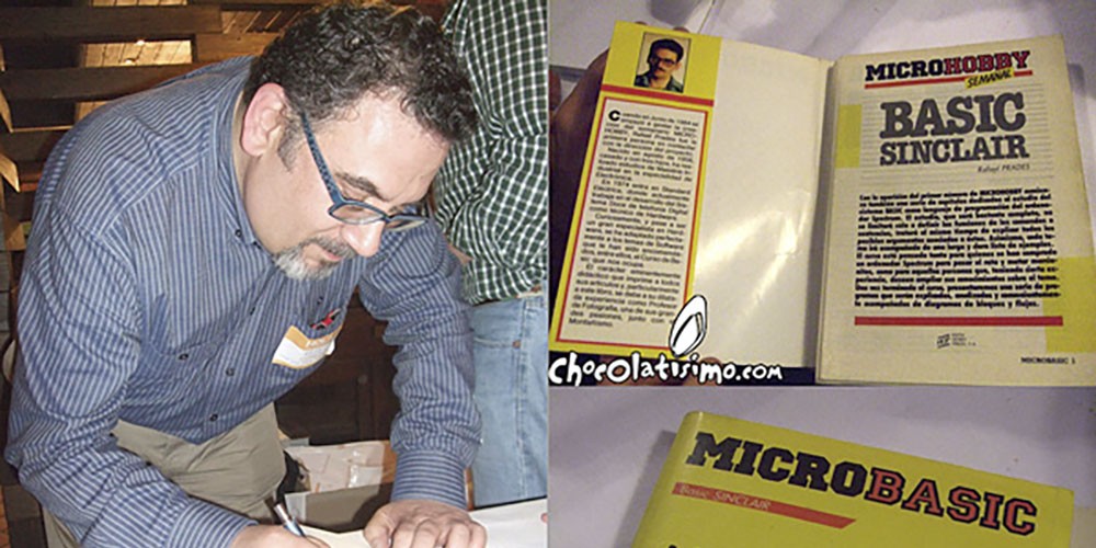 Firmando el libro MicroBasic a un lector. La foto es de Chocolatisimo.com